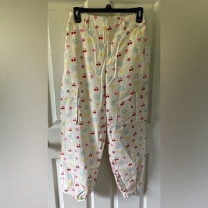 NWT Forever 21 white fruit joggers. Sz small.